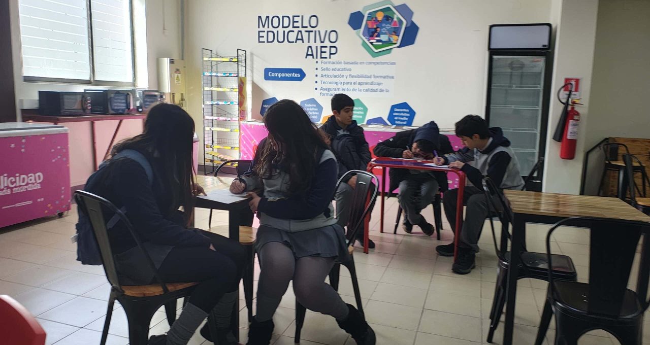 Visita a AIEP